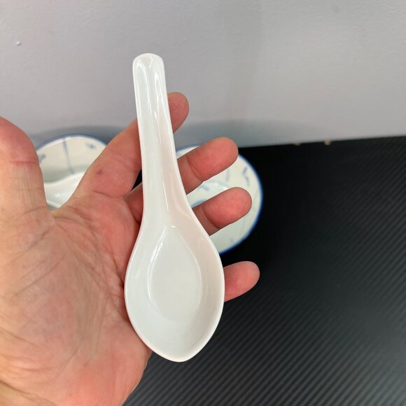 Vintage Chinese Porcelain Rice Bowls Set Of 2 White & Blue Ming Style w/ spoons - Picture 6 of 8